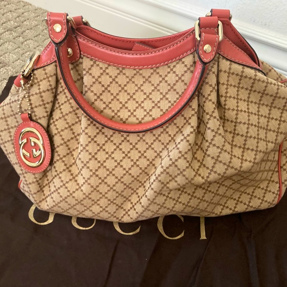 Gucci Sukey Bag in Monogram and Pink